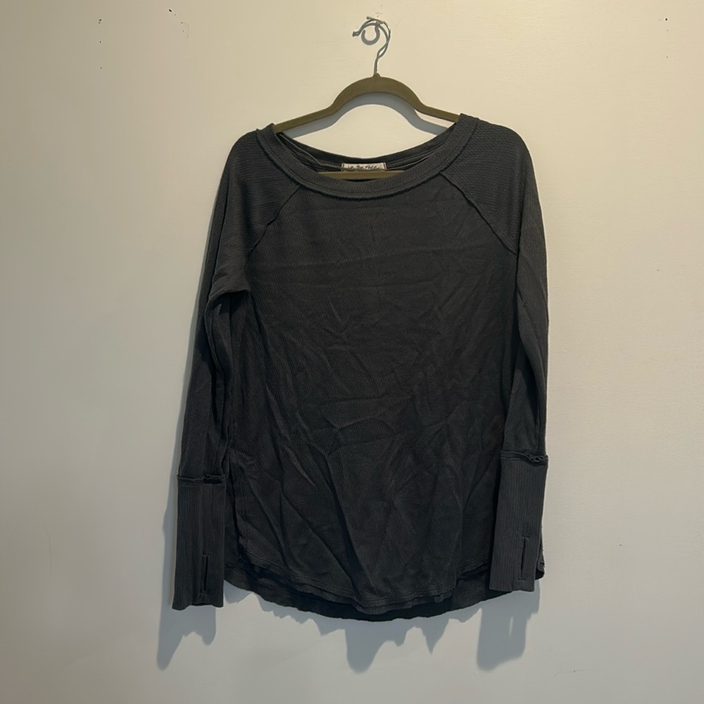 With the free long sleeve thermal shirt with thumb holes